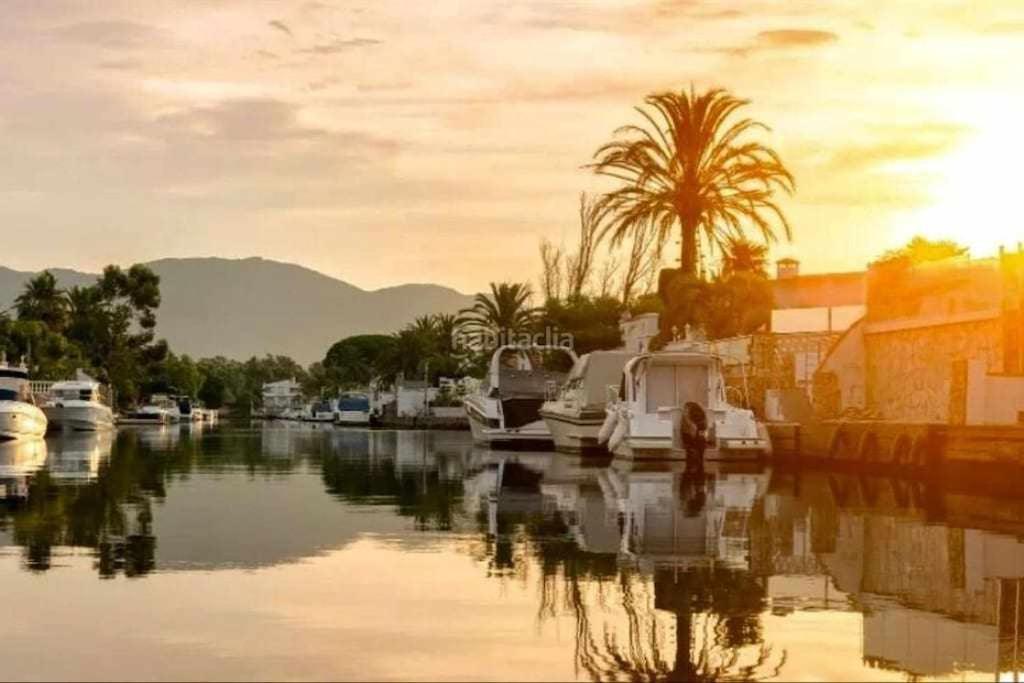 Jouvacations Villa Freser Empuriabrava Exteriér fotografie