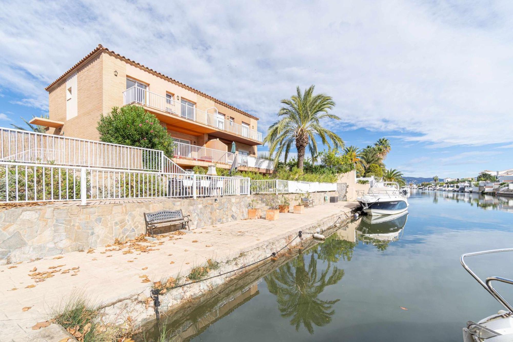 Jouvacations Villa Freser Empuriabrava Exteriér fotografie